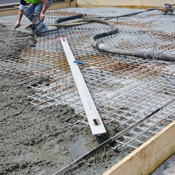 Takviye kumaşı dinamik yükleme altında nasıl performans gösterir?